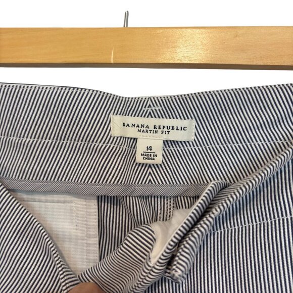 Banana Republic Women's Martin Fit Pant Navy Blue And White Pin Stripes Size 14 - Picture 2 of 5